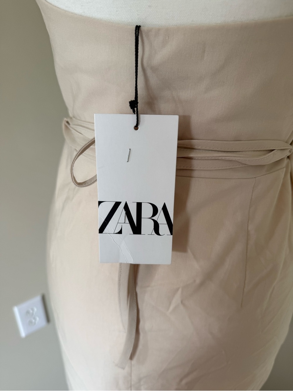 NWT Zara Sleeveless Halter Wrap Midi Dress in Cream Sundress Wrap Waist - Picture 12 of 13
